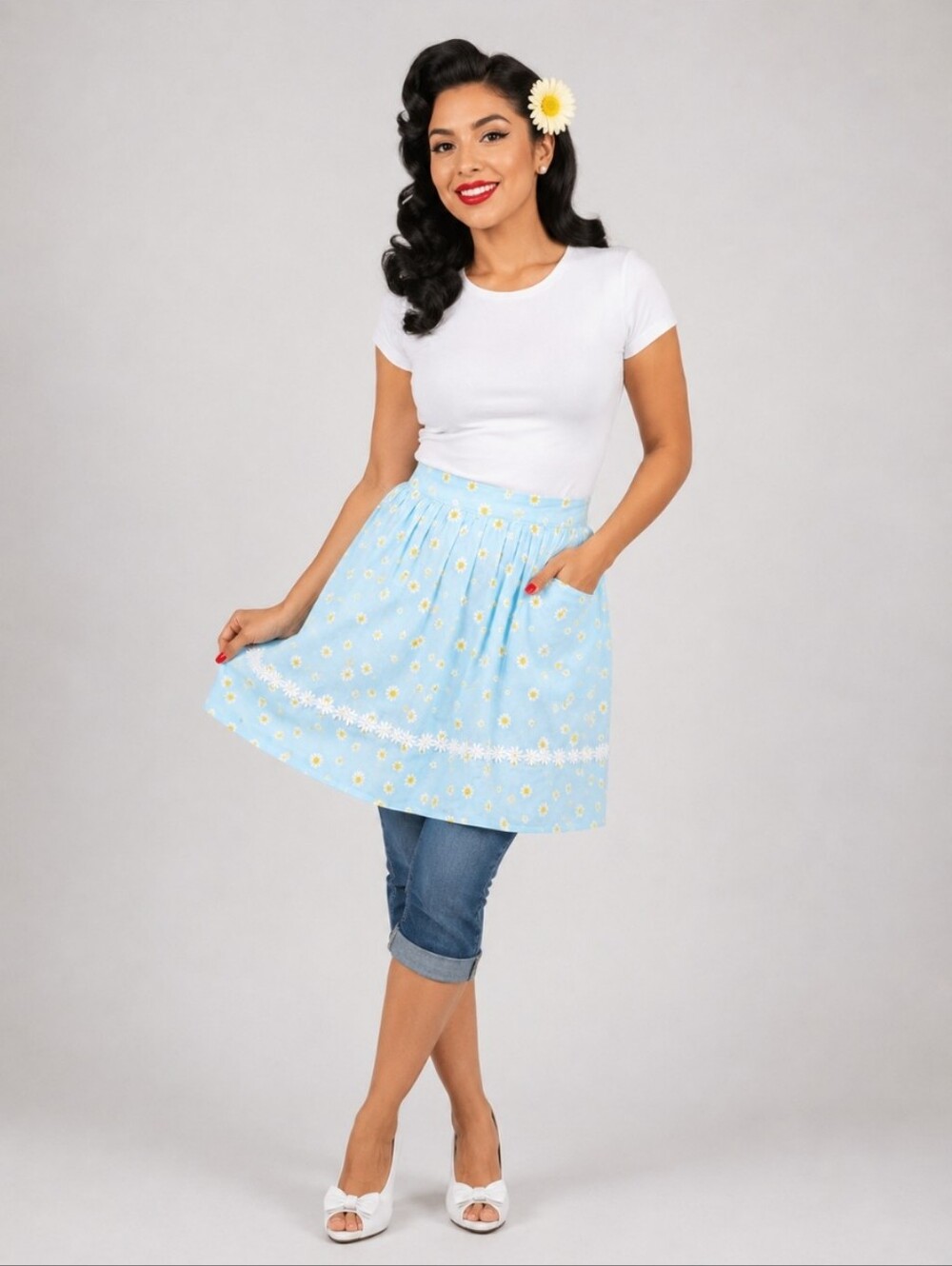 GRANDMAS Handmade Semi Sheer Daisy Apron